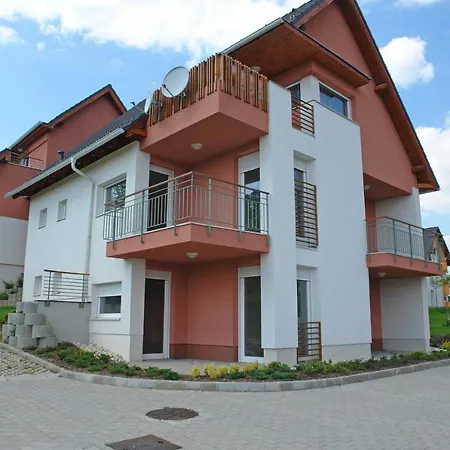 Roselio Sky Apartmán *